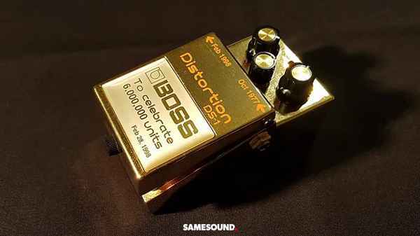 На Reverb продают редкую золотую версию BOSS DS-1 Distortion  