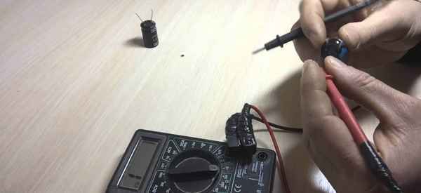 Как проверить маленький конденсатор