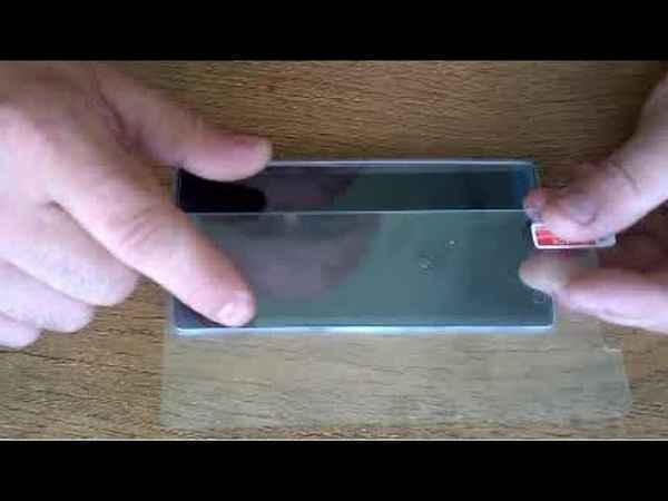Как отрезать защитное стекло на телефон